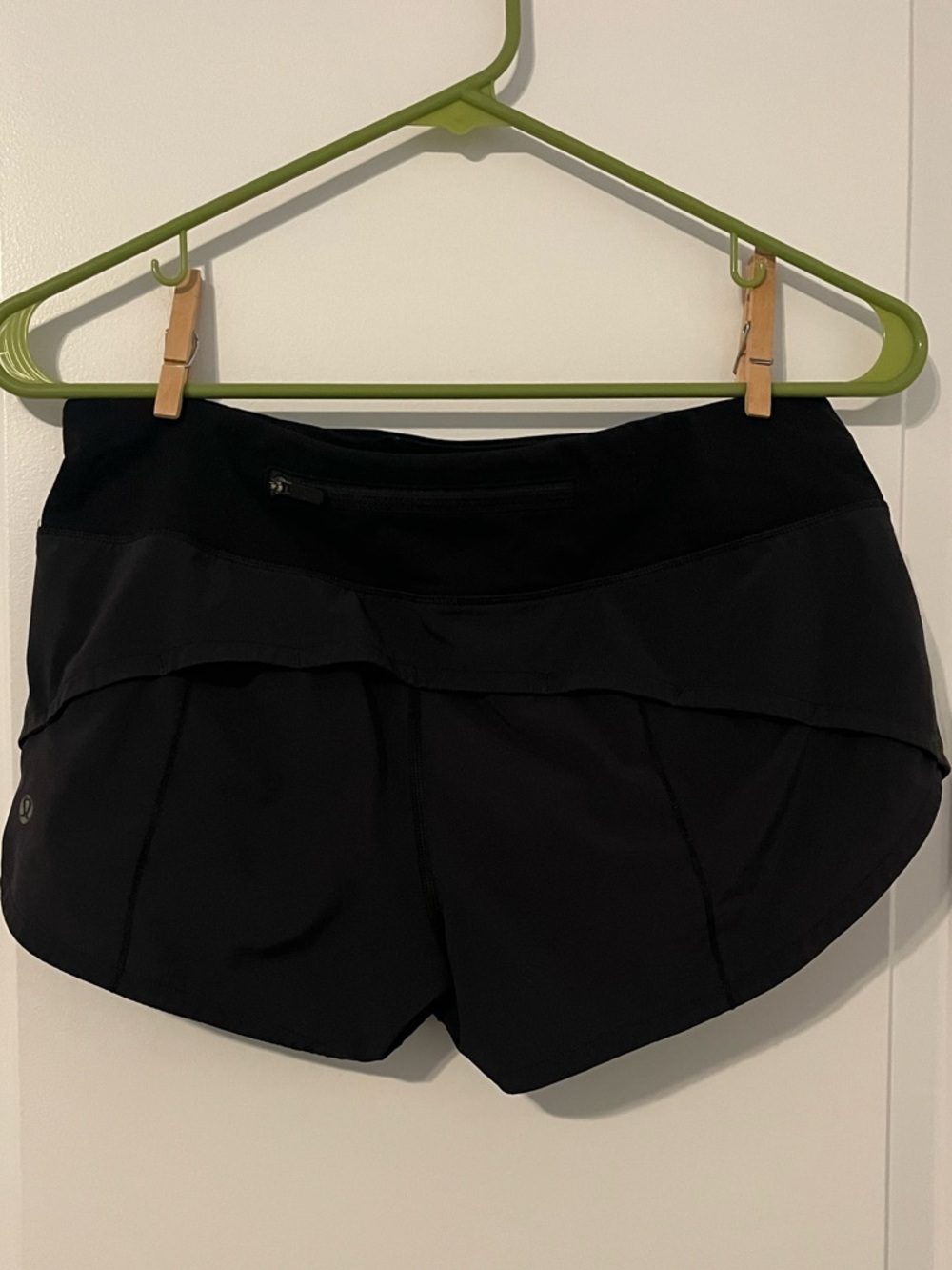Lululemon shorts - Picture 3 of 7